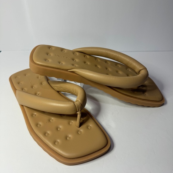 Vince Serene Leather Padded Slip On Thong Sandals Women’s US7M/UK 37 Neutral - Picture 2 of 8